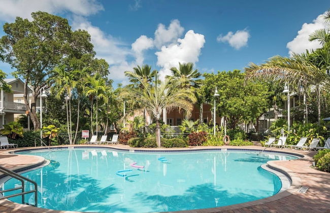 Coral Villa by Avantstay Close 2 DT Key West Shared Pool & Patio! - Photo 32