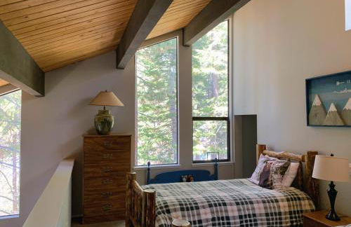 Woodsy retreat near Northstar & lake - Foto 7