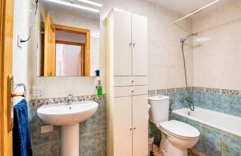 Awesome Apartment In Santa Pola - Photo 18