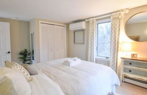 Less Than 1 Mile to Beach with Custom Fire Pit - Foto 12