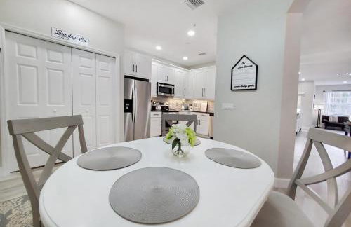 Gated 3BR 3BA Townhome Near Disney w Pool and Gym - Foto 13