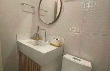 Casa Praia Grande 5min praia, 2 vagas, wi fi , 3 banheiros , piscina grande , freezer extra gelo , churrasqueira , até 9 pessoas - Photo 16