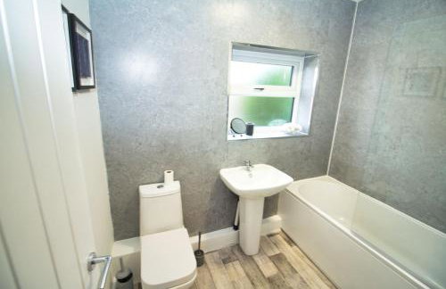 3 Bed Sleeps 5 Pet Friendly Free Parking - Foto 6