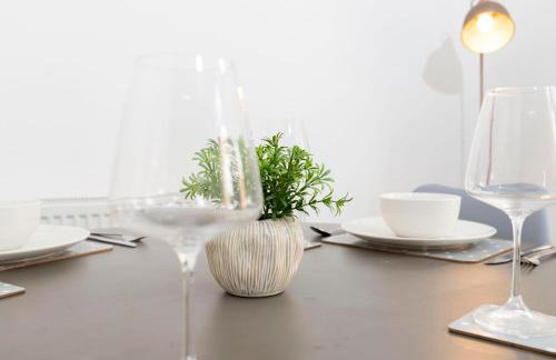 Charming and comfortable property by Our Home Short Stays very spacious with super fast WiFi close to the Metro Centre and Newcastle City Centre - Foto 12