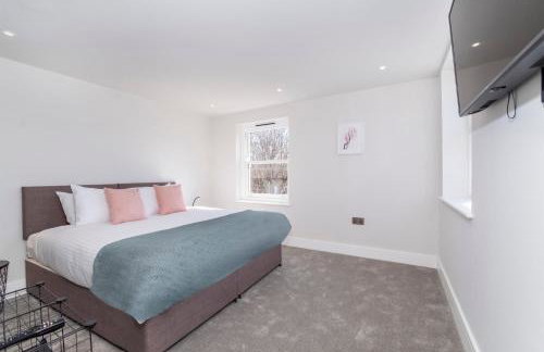 The Old Hotel - Photo 7