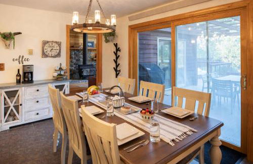 Alpine Highmark by KABINO Hot Tub Fire Pit Fully Fenced Backyard WiFi - Foto 7