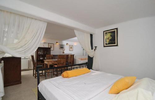 Deluxe Villa Sirena on the beach with Pool - Photo 39