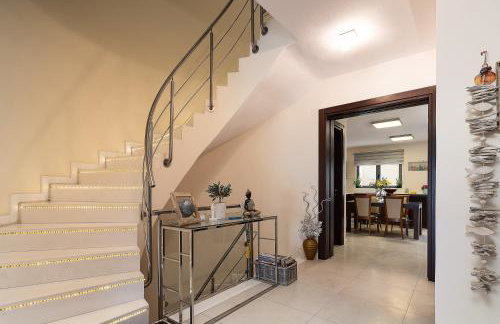 Hestia Grey Villa with Guest House & Private Pool - Foto 41