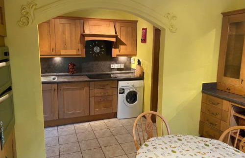 Country Cottage Sleeps 6 w/ Hot Tub & Dog-friendly - Foto 72