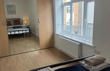 2 bedroom, Parking, Hounslow St - Foto 9