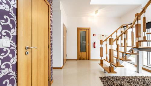 Serra e Mar Refuge in Sesimbra - Family Friendly home near the Arrábida Beachs - Foto 3, Lobby or reception