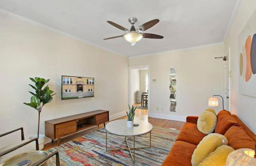 Ideal, Spacious & Furnished 1BR Apartment - Cullom C2 - Photo 2