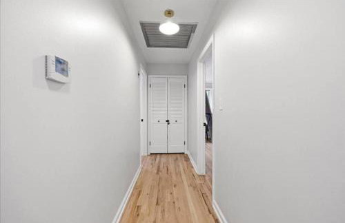 Light Bright OP Remodeled Home 4BD 2BTH - Foto 31