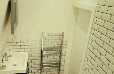 A Peaceful & Stylish Retreat in Vibrant London - Foto 28