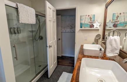 5 Bedroom Family Gathering Home with Indoor Hot Tub - Foto 6