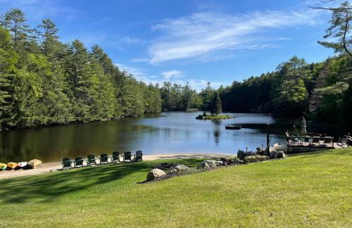Chalet on Private Alderbrook Lake - Foto 24