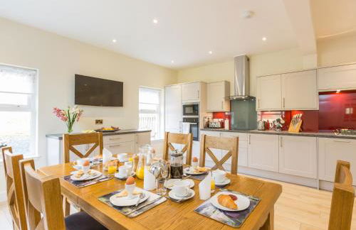 Chauffeur's Cottage with Hot Tub - Foto 32