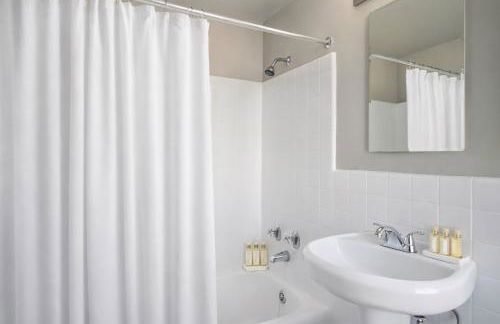 Luxury 2 Bedroom 2 Bathroom Residence Great View - Photo 13