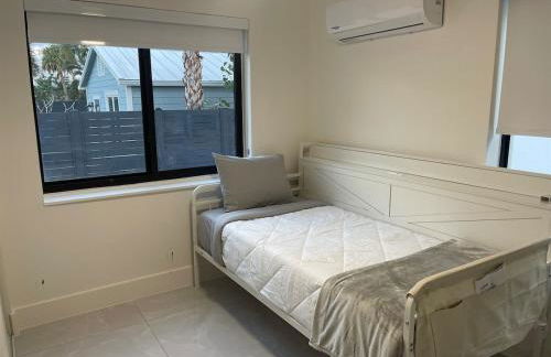 Transit-Friendly Flamingo Park Hideaway - Foto 26