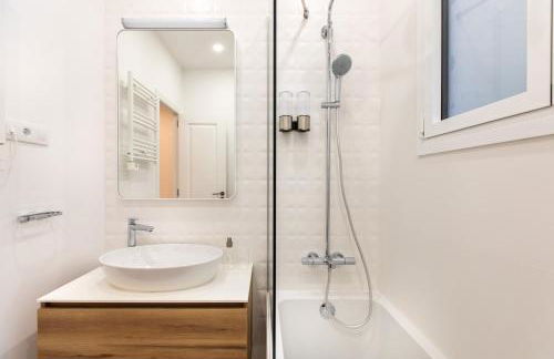 Majestic 4BR/4BATH apartment in Sagrada Familia area - Photo 27