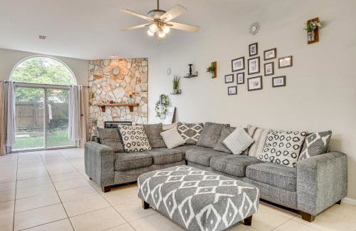 Jacksonville Family Home Near Shopping and Dining! - Photo 5