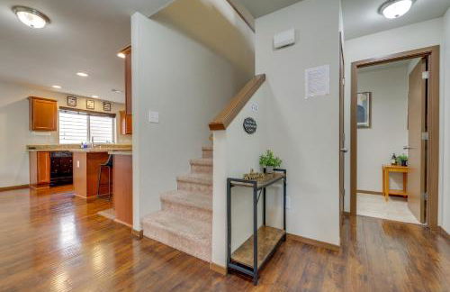 Walk to Trails and Golf Sedro-Woolley Retreat! - Foto 10