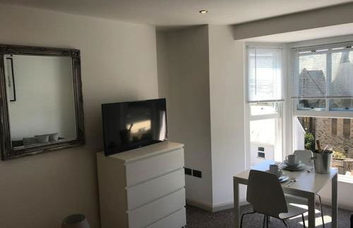 Modern Studio Apartment with harbour views - Foto 8