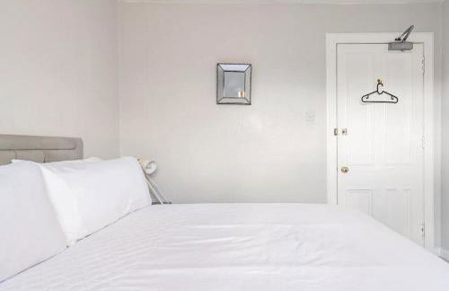 Luxury Victorian 5 bedroom apartment by Lady road apartments - Foto 65