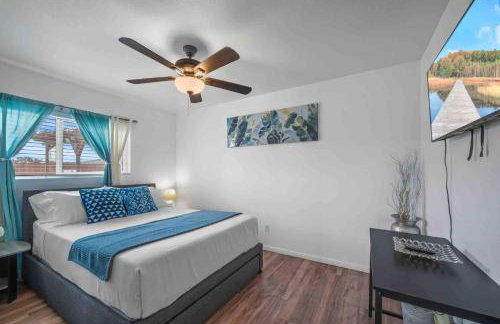 Family Retreat w/ Theater, Pool & Outdoor Dining - Foto 24