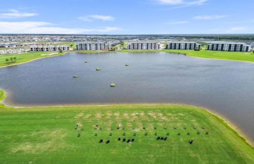 Third-Floor National Golf Course Condo 3BR 2BA, Full Amenities & Ave Maria Access - Photo 53