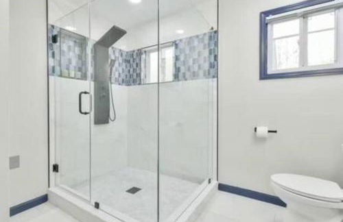 NEW! Lakefront|Lux|Games|HotTub|Dock|Friends+Fam! - Foto 36