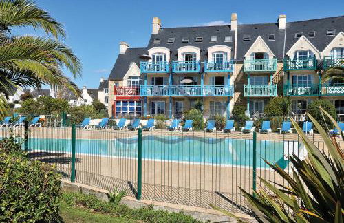 LocaLise - A05 - Plain-pied avec petite vue mer donnant sur la piscine et le jardin - Grande salle de bain - Wifi inclus - draps inclus - animaux bienvenus - parking gratuit - Foto 32