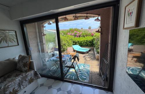 Studio with terrace in the center with AC - Foto 1