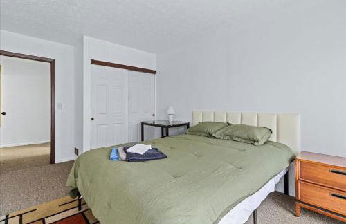 3BR Townhouse with Free Parking Near Downtown Ohio - Foto 12