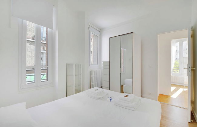 Cozy Apartment 2bdr/5p - in the Heart of Suresnes - Foto 6