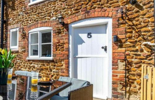 Pinnacle Cottage grade II listed home at the coast - Foto 1