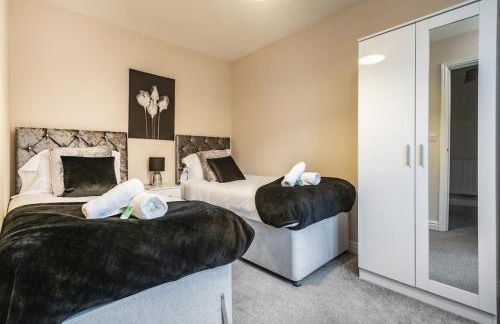 Letto Serviced Accommodation -Sleeps 7 - PE7 - FREE Parking - Foto 10