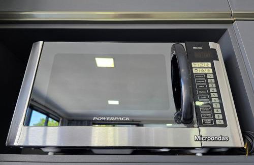 Casa novíssima com piscina ao lado do Centro - Foto 17