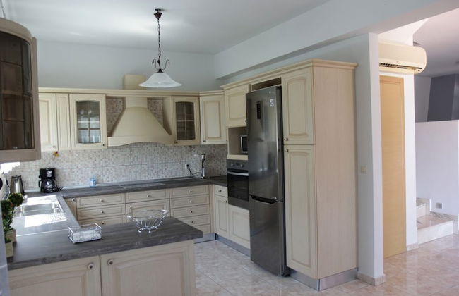 Platoni Elite Villas - Photo 8