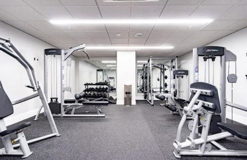 HostWise Stays - The Washington at Chatham - Park Free, Gym, More! - Foto 40