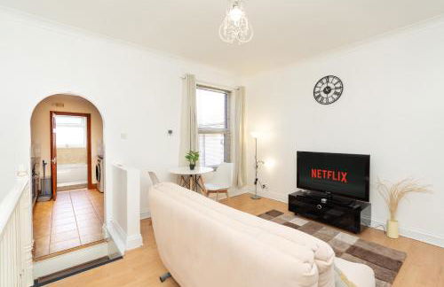 Classy Home near Southampton Airport -Free parking - Foto 1