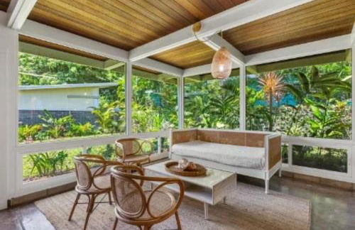 Stunning Lanikai Home just steps to the Ocean-Authentic Hawaiian Tropical Charm - Photo 8