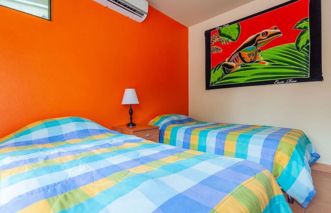 Nicely priced duplex in Surfside with private pool and AC in every room - Photo 2