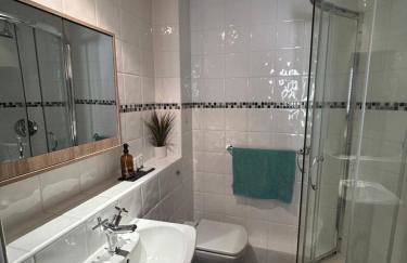 Luxury 2 bedroom town apartment - Foto 21