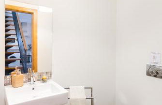 Endless Blue House - Photo 15