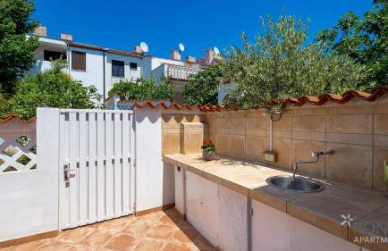 Rona apartments Lavanda and Lipa - Photo 15