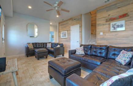 Sleeps 26 2 Homes w/ Waterfront Pool + Boat Dock Laguna Village Escape - Foto 96