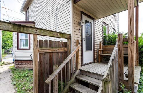 3BR Home with In-Unit Laundry Parking and Sound Bar - Foto 24