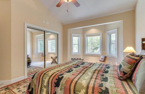 Lake-View Condo with Covered Deck in Hiawassee! - Foto 14