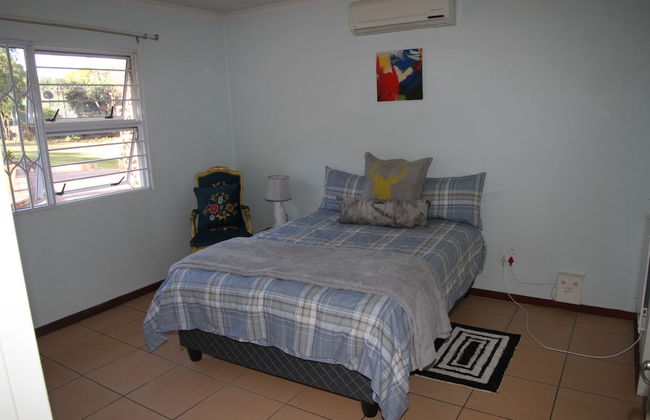 Private Cottages - Photo 2